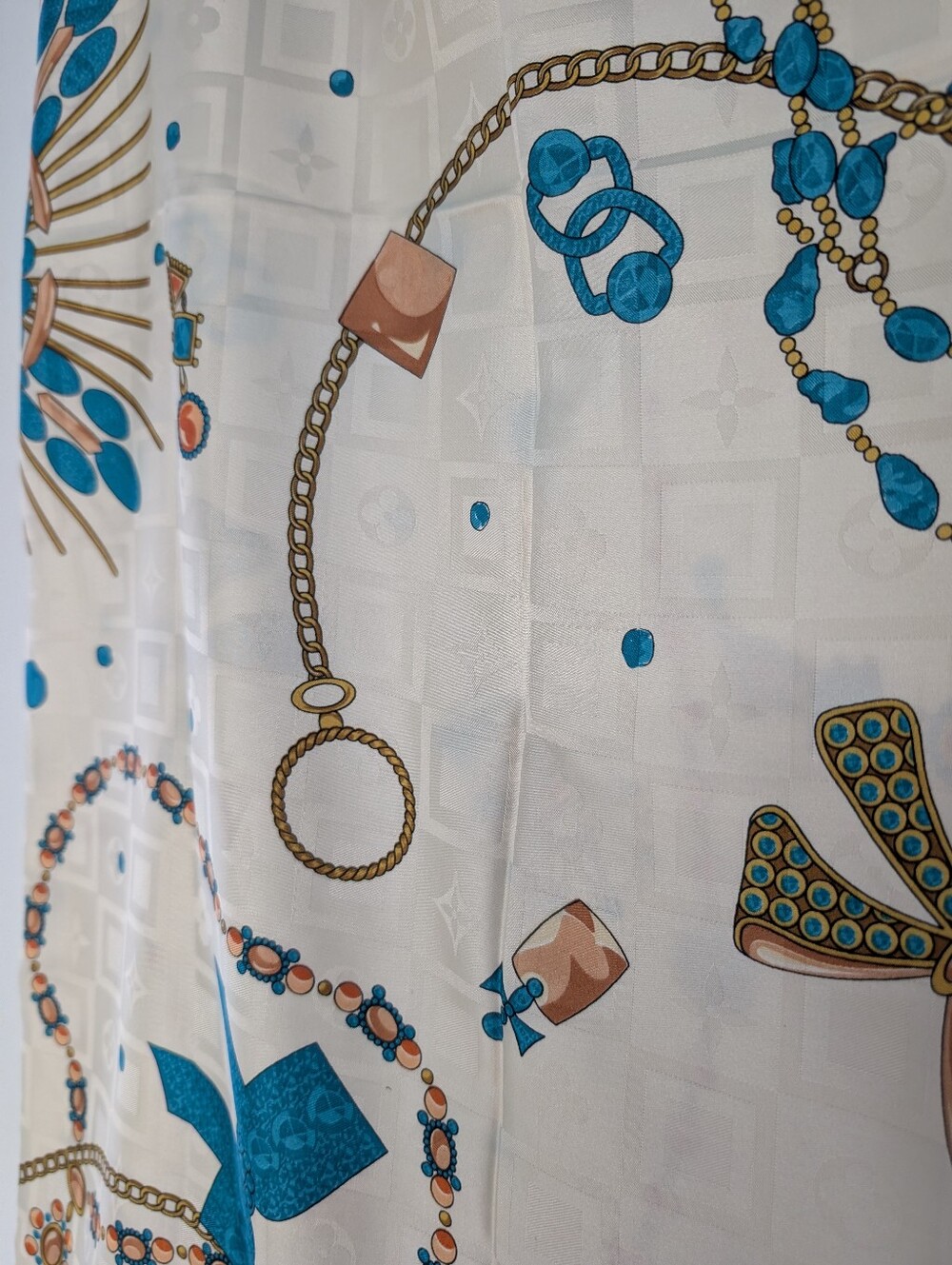 Large Silk Scarf Blue Bird & Chain Print Horsebit Gold Chain Detail